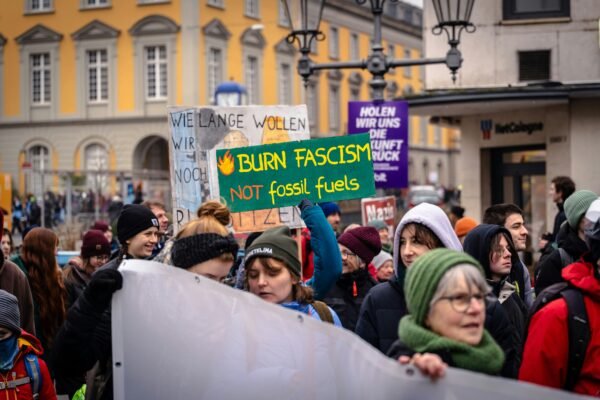 Fascisterne: The Warning of Fascism, Roots, Tactics, and Modern Echoes