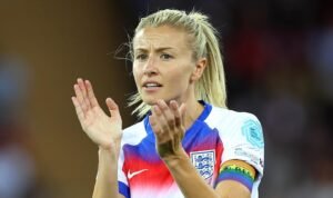 Leah Williamson in England jersey