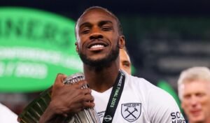 Michail Antonio in westham jersey