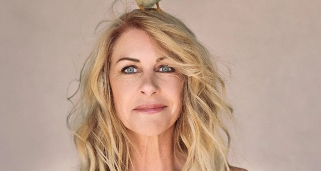 Lisa Hogan