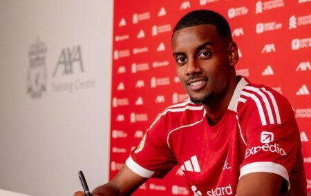 Arne Slot Delivers Concerning Alexander Isak Injury Update Alexander Isak