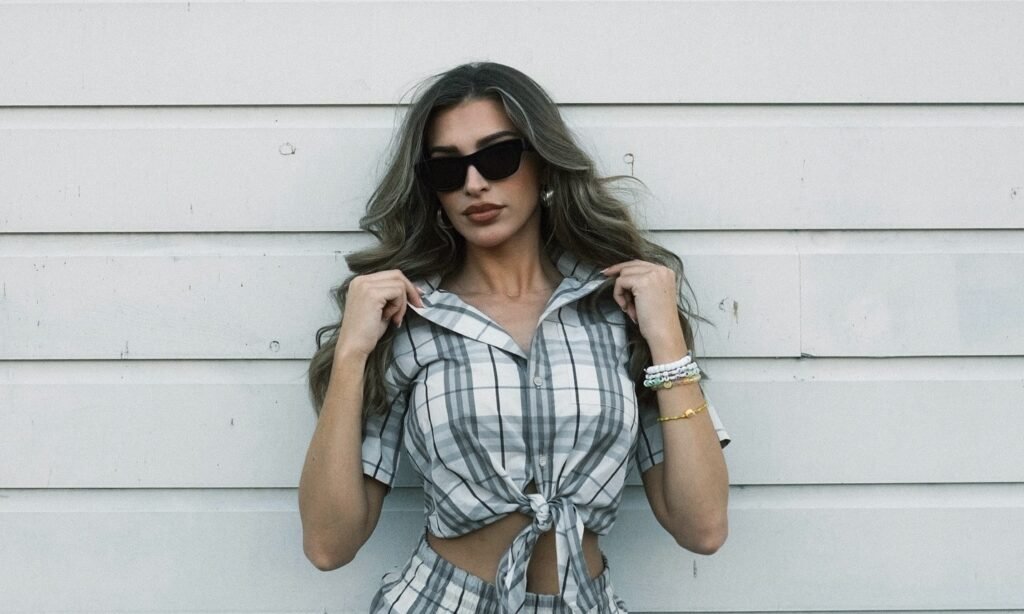 Zara McDermott’s Intimate Look Inside Romance With Louis Tomlinson Zara McDermott